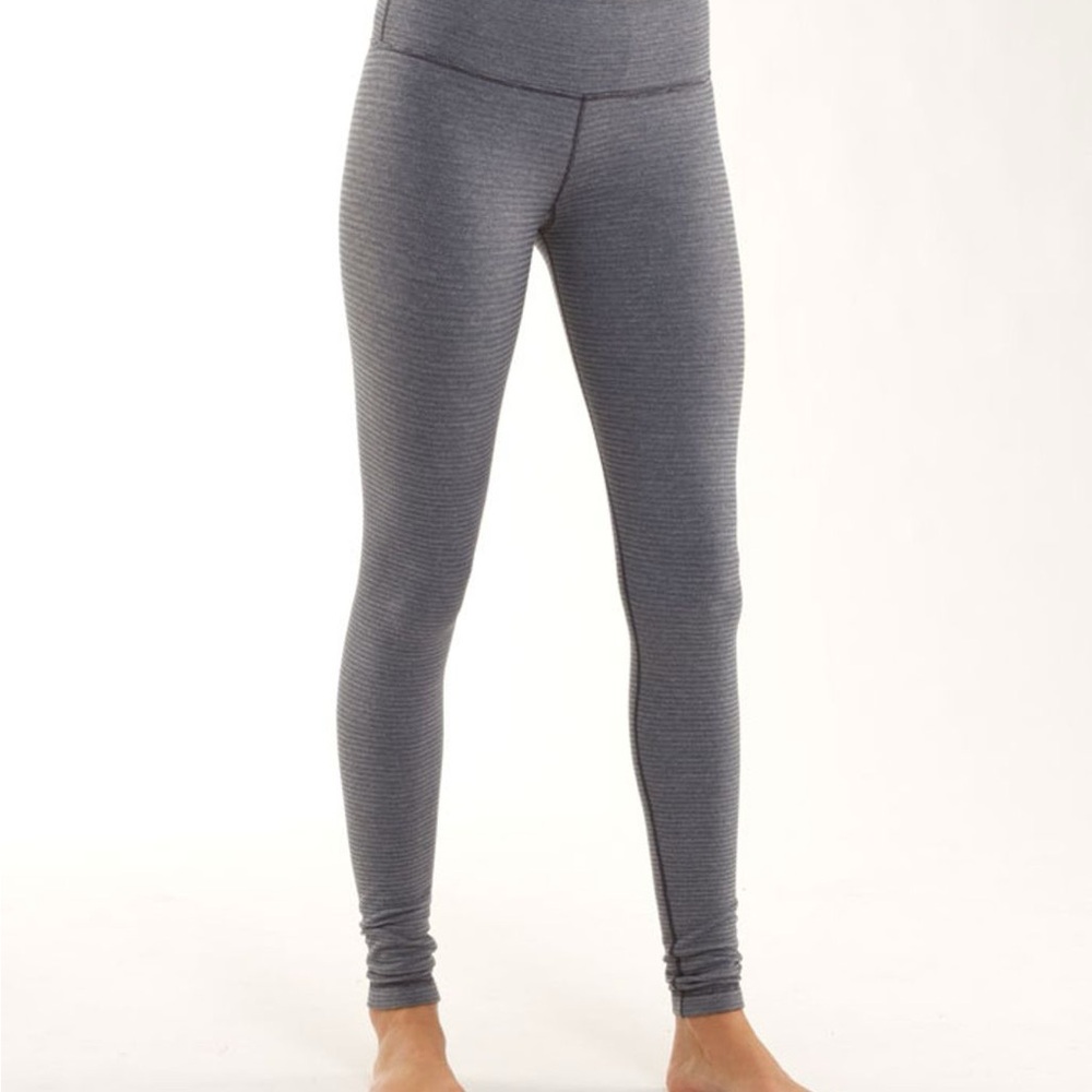Lululemon Wunder Under Pant *Reversible Grey & White